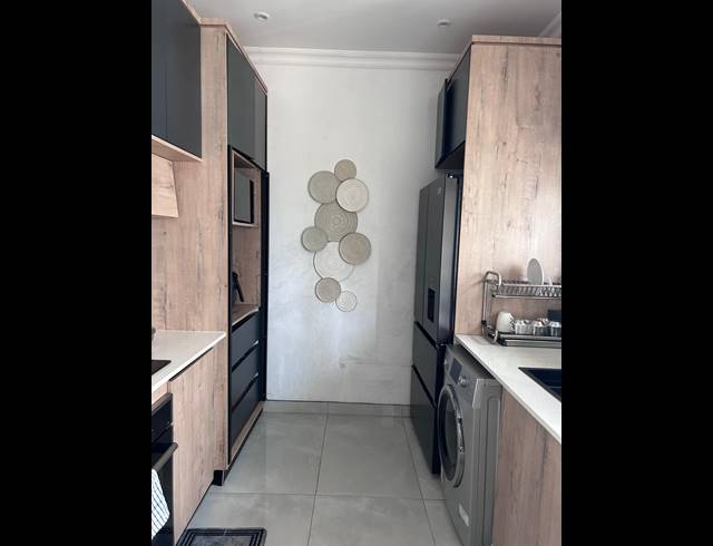 9 BEDROOM HOUSE FOR SALE IN BLUFF